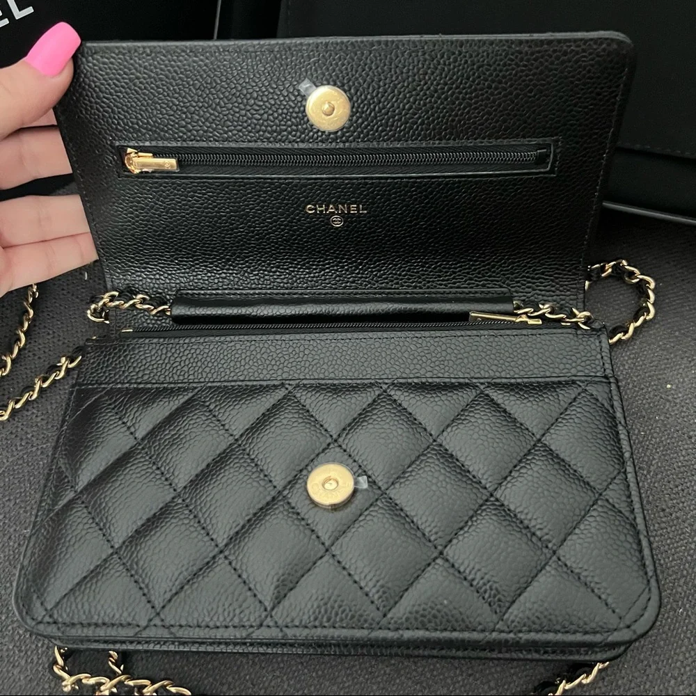 **ON HOLD CHANEL Caviar Quilted Wallet on Chain WOC Black / Gold - Picture 3 of 14